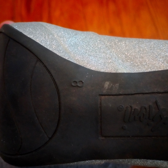 Shoes - Picture 3 of 3